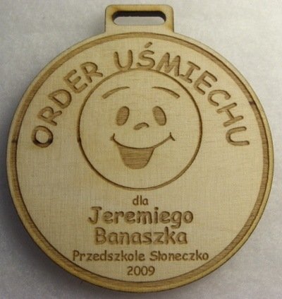 grawerowanie laserowe nr 12 Medal grawerowany w sklejce brzozowej 4 mm