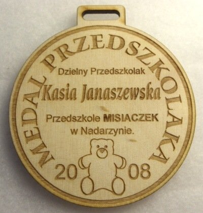 grawerowanie laserowe nr 15 Medal grawerowany w sklejce brzozowej 4 mm